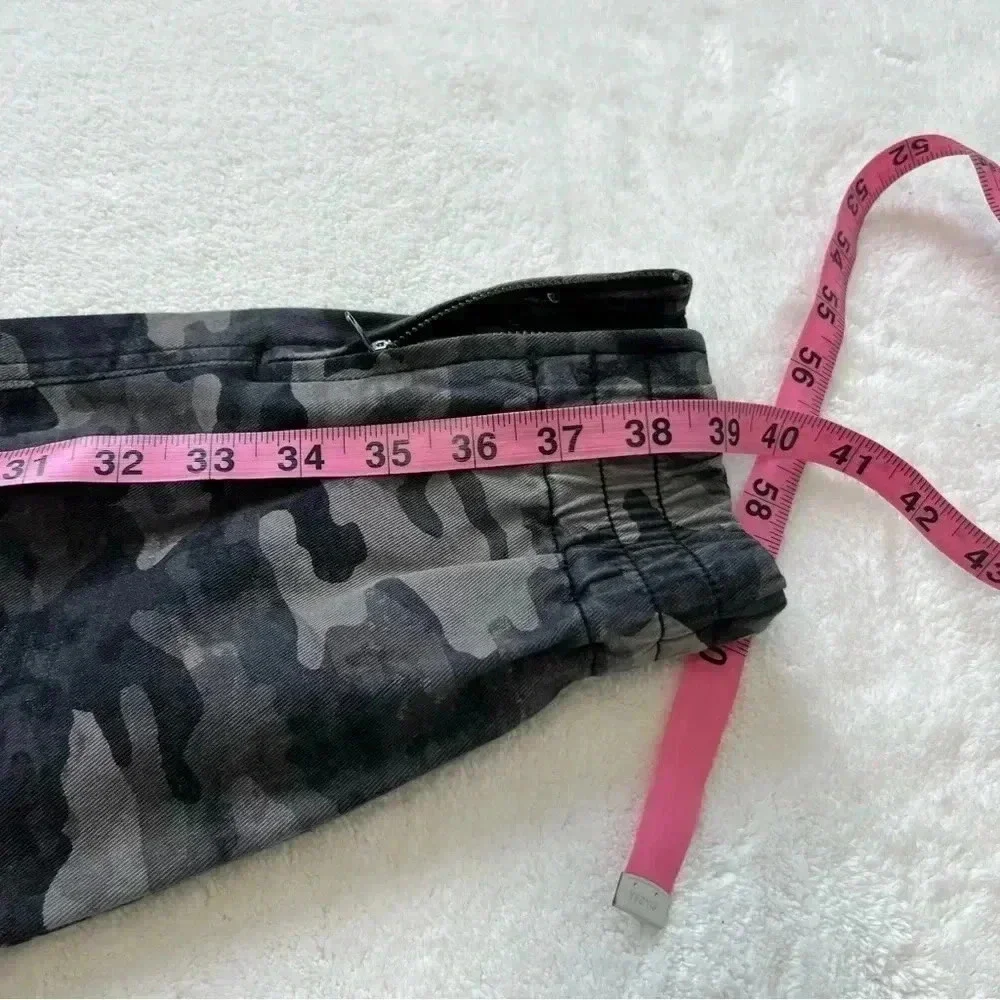 Spanx Stretch Twill Cargo Jogger Blackwash Camo Medium - Picture 12 of 12